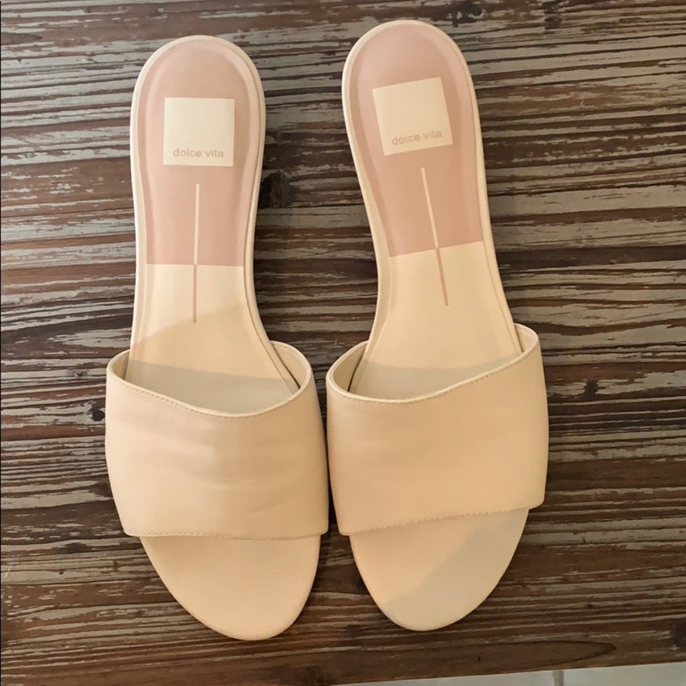 Dolce vita sandals
